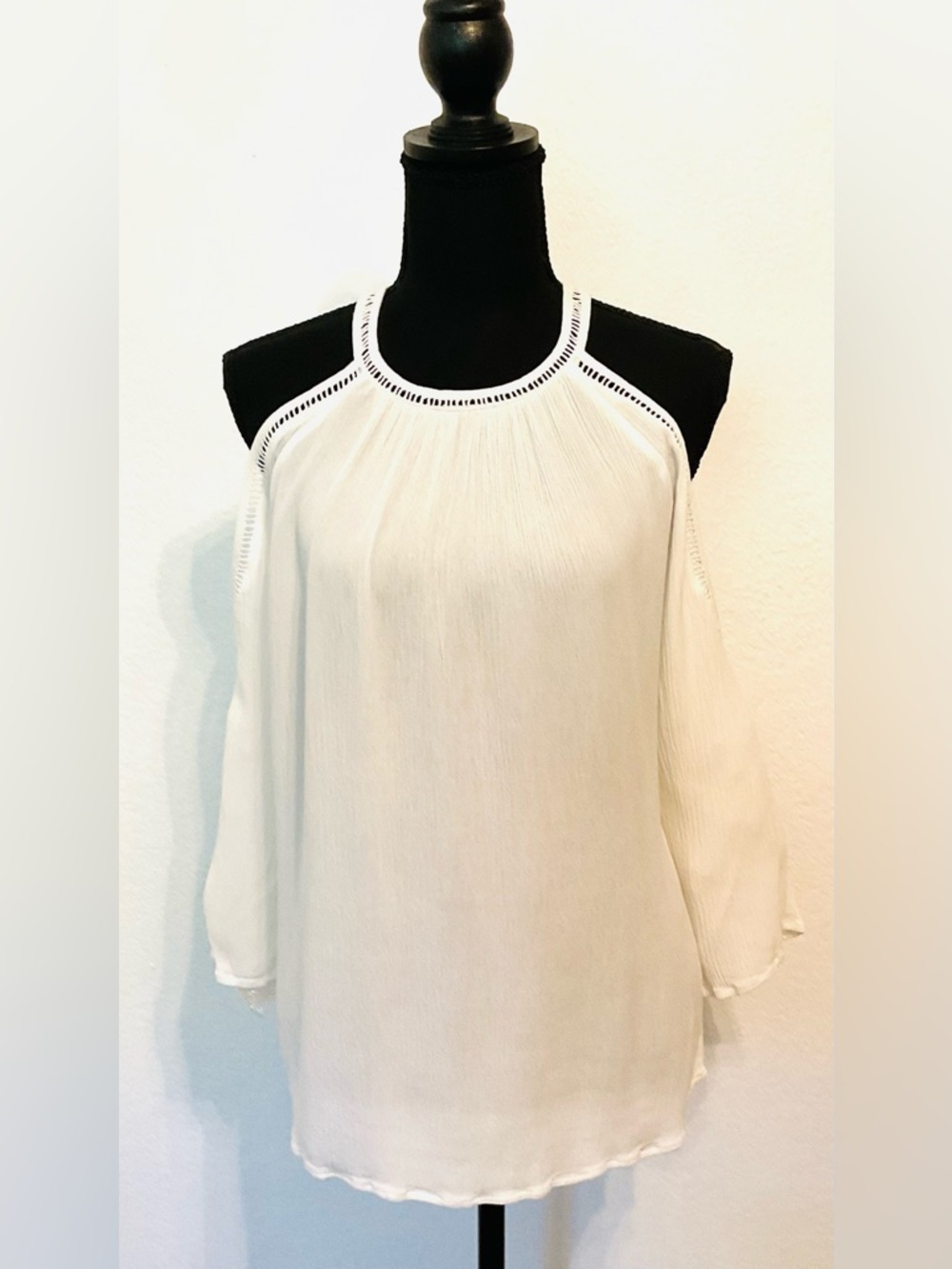 Women’s White Cold-Shoulder Halter Top